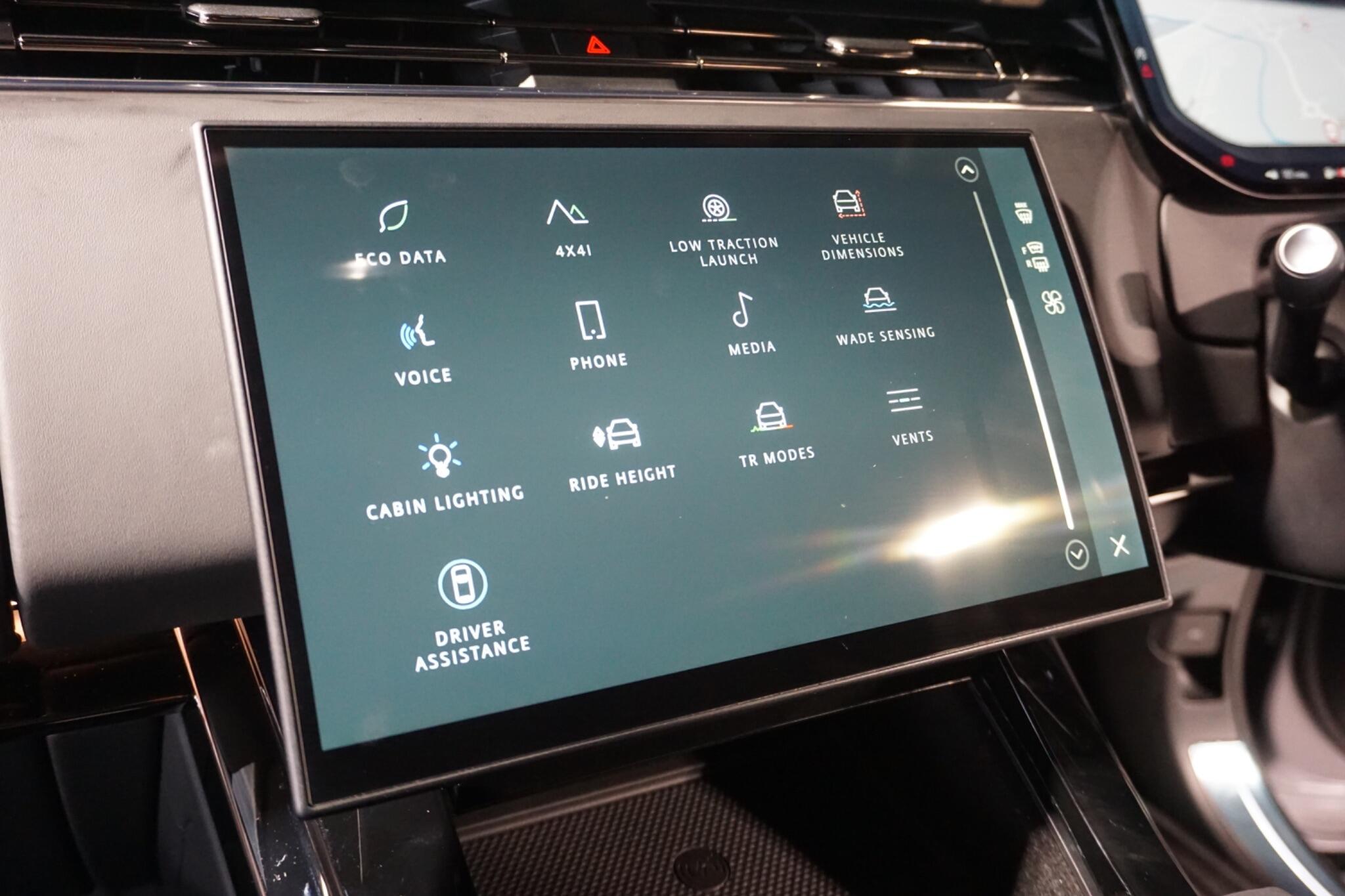 Land Rover Range Rover Sport 3.0 D300 MHEV Dynamic SE SUV 5dr Diesel Auto 4WD Euro 6 (s/s) (300 ps)